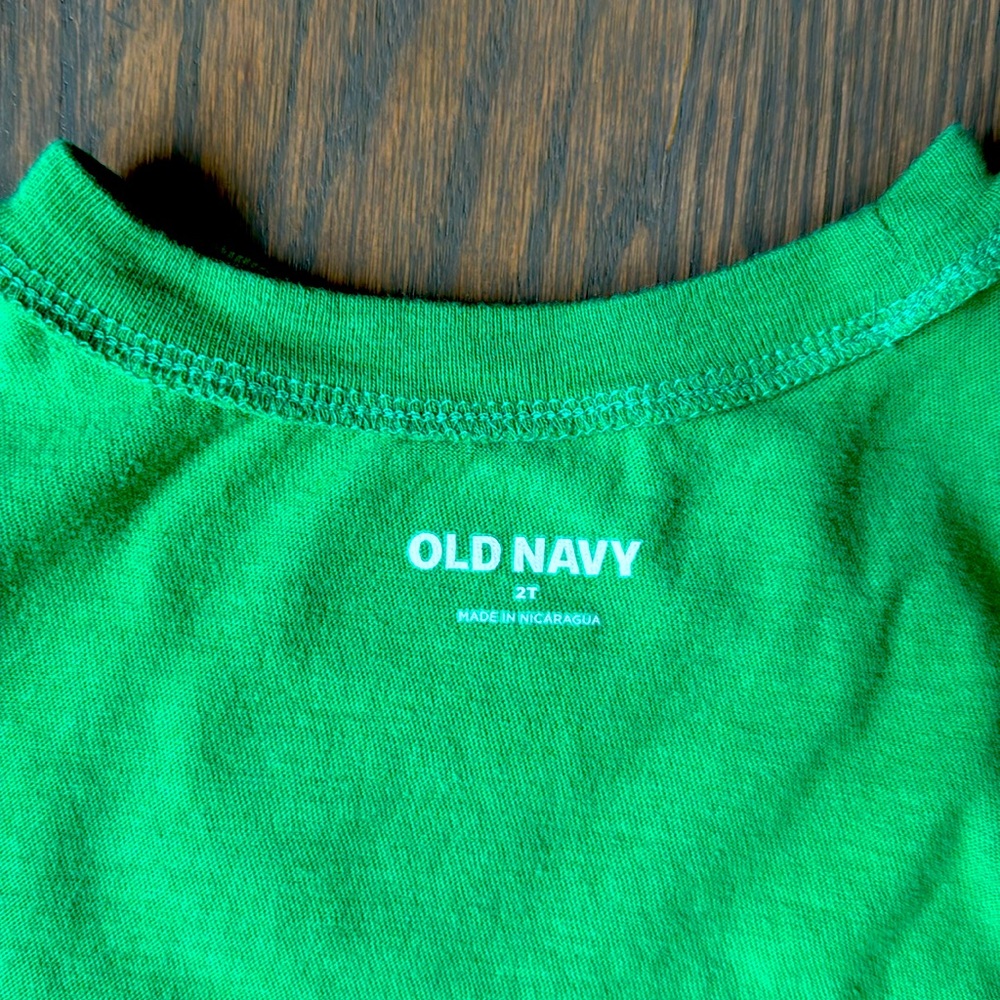 Old Navy ☘️ Reach For Clover Short-Sleeve Graphic T-Shirt | 2T - Picture 3 of 5